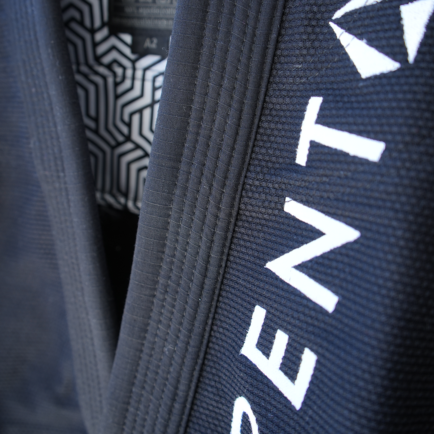 KIMONO BJJ LOCK